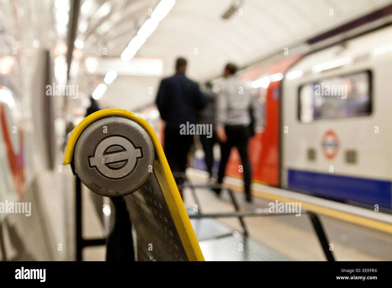 Nahaufnahme von Rondell Detail auf einen unterirdischen Plattform Platz Stockfoto