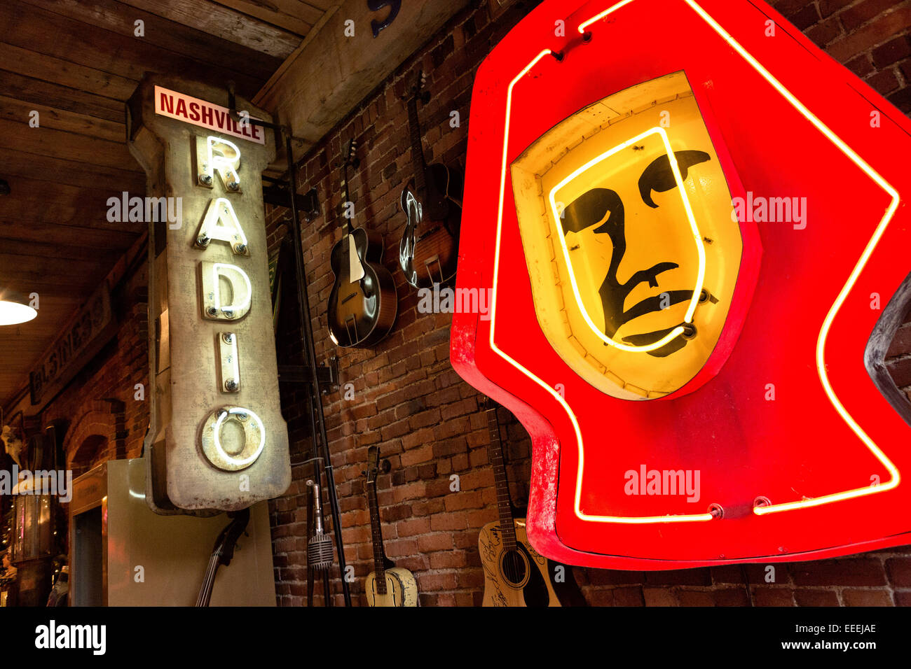 Mike Wolfes antiken Archäologie American Picker speichern im Marathon Village in Nashville, TN. Stockfoto