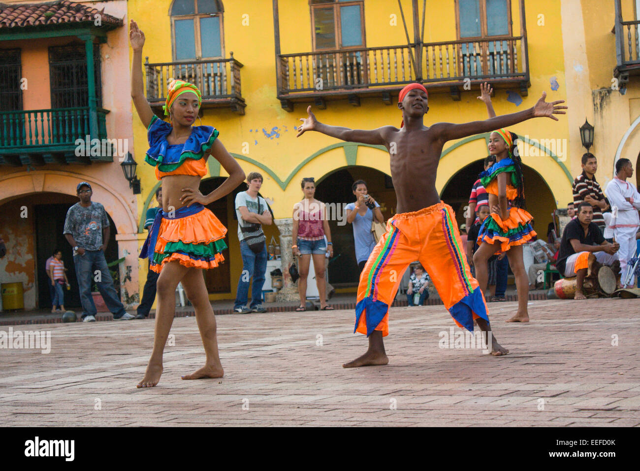 Traditionelle Mapele Tanz in Altstadt Cartagena, Kolumbien Stockfoto