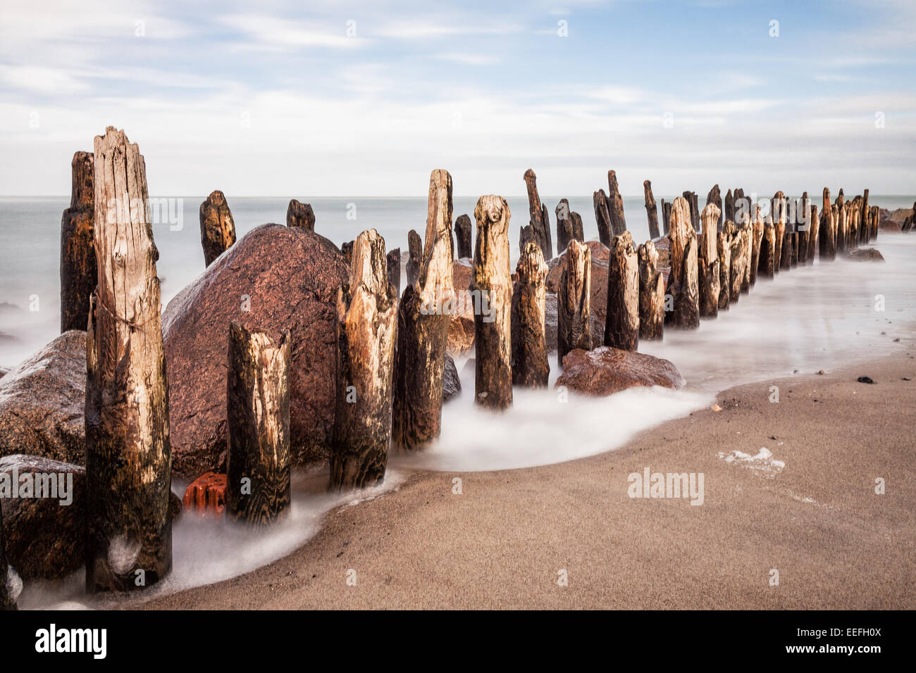 Buhne am Ufer der Ostsee Stockfoto