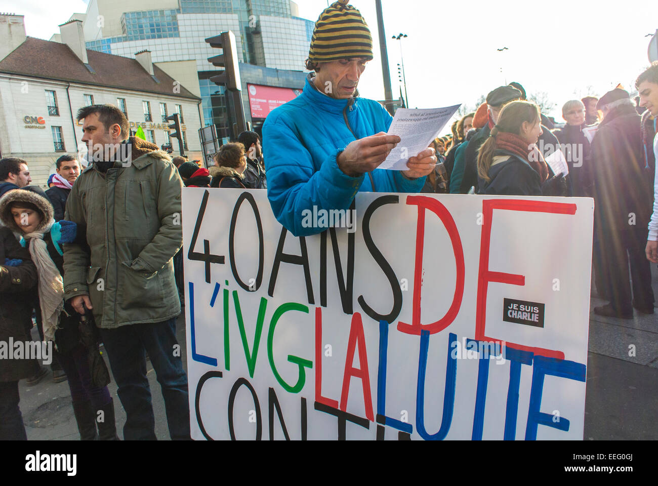 Paris, Frankreich, Divers French Groups, feministische Demonstration zu Ehren des 40th. Jahrestages der Legalisierung des Abtreibungsgesetzes, Protestschild für Männer, Kundgebung für Abtreibungen Stockfoto