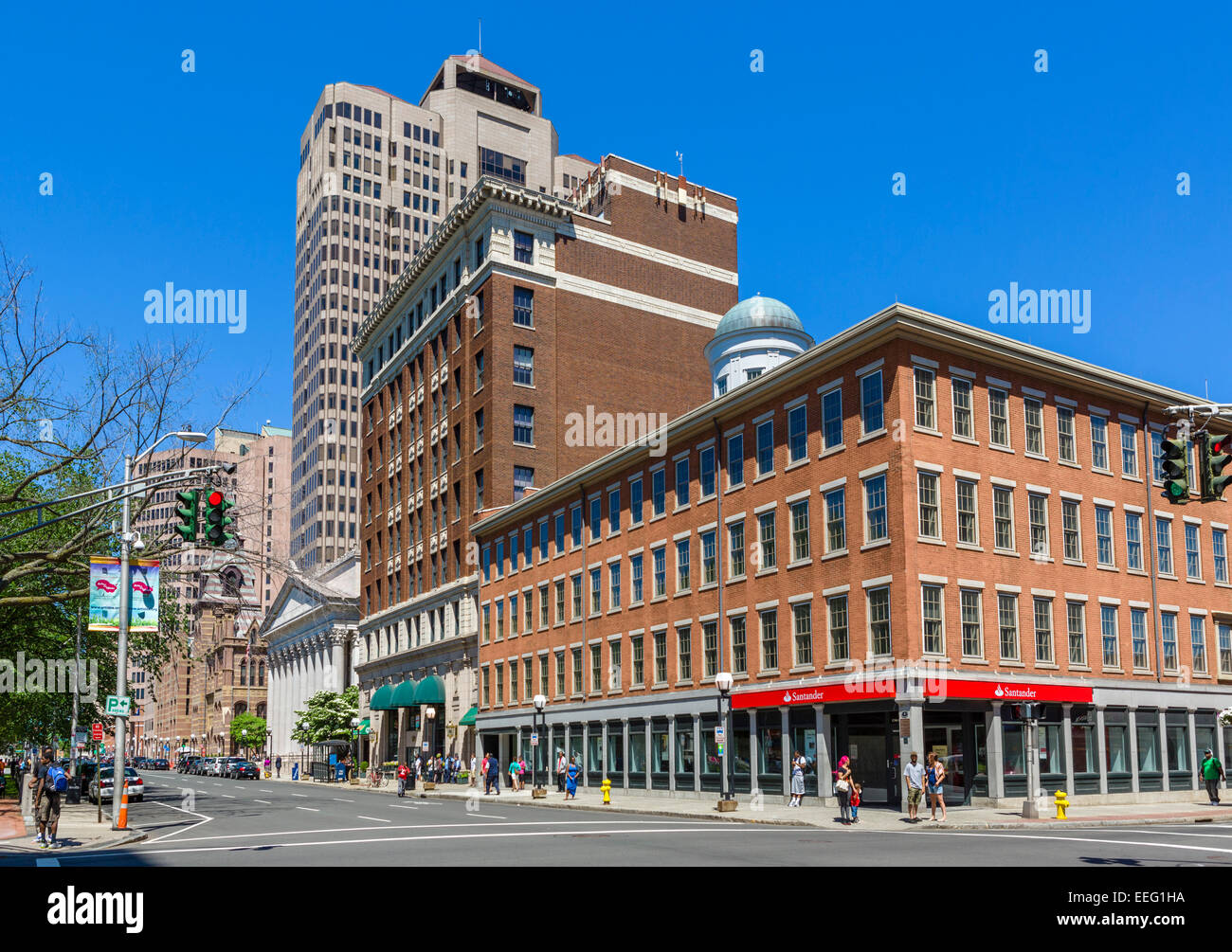 Church Street in der Innenstadt von New Haven, Connecticut, USA Stockfoto