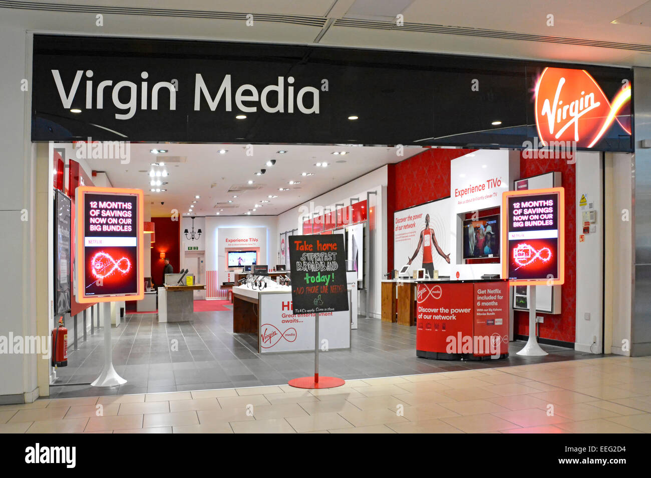 Virgin Media Store shopfront innerhalb der Lakeside Shopping mall Komplex Stockfoto