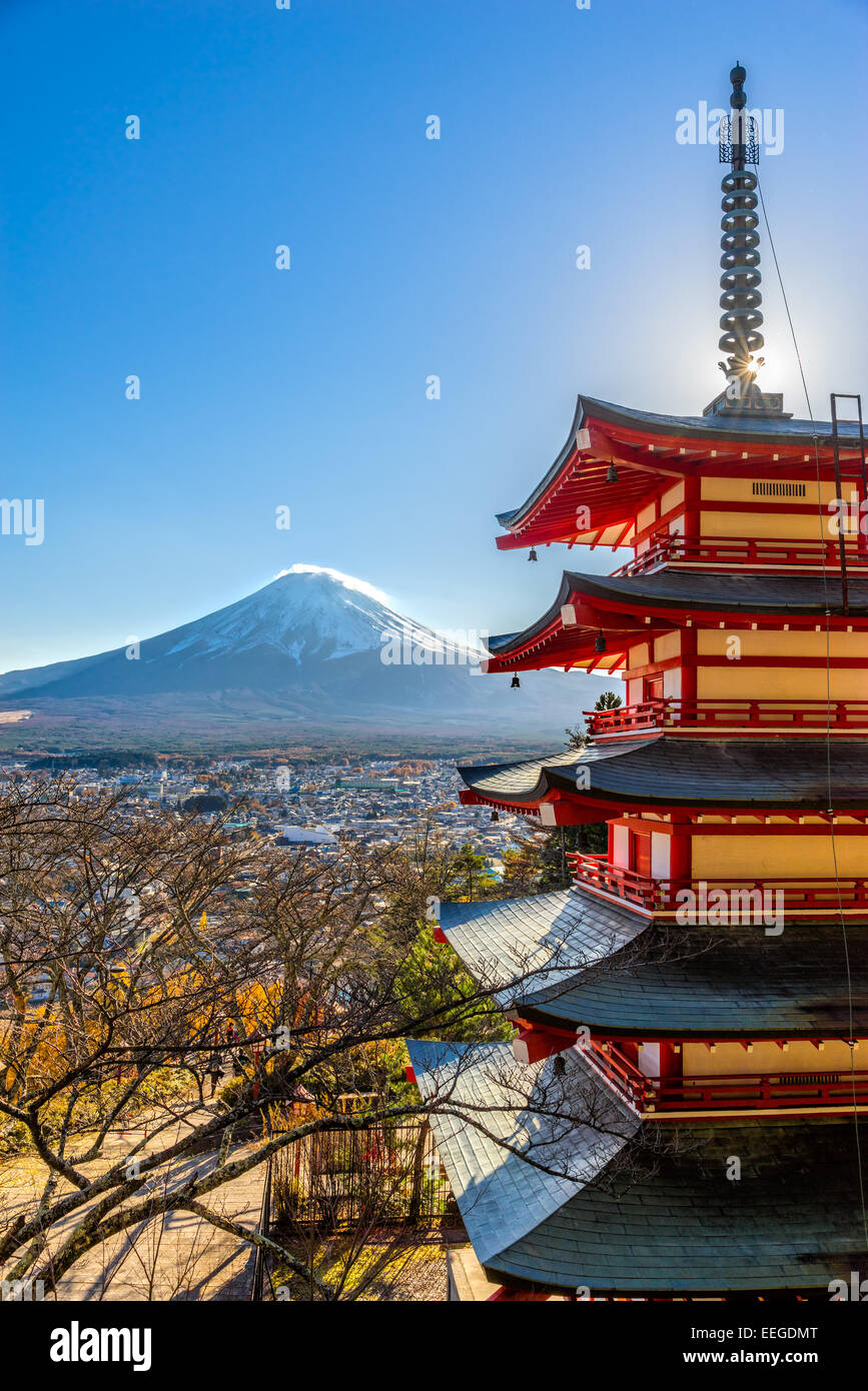Fuji und Chureito Pagode, Japan. Stockfoto