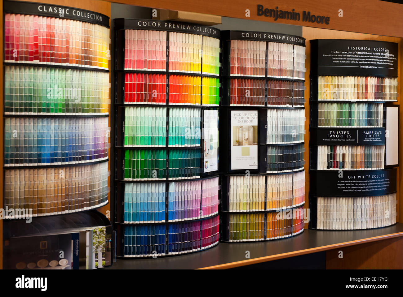 Benjamin Moore Paint Shop Farb-display Stockfoto