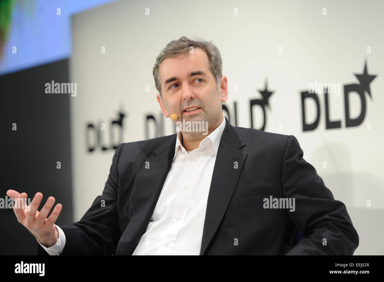 München, Deutschland. 18. Januar 2015. München/Deutschland - Januar 18: Chad Dickerson (Etsy) Gesten auf dem Podium während der DLD15 (Digital-Life-Design) Konferenz im HVB Forum am 18. Januar 2015 in München. DLD ist ein globales Netzwerk von Innovation, Digitalisierung, Wissenschaft und Kultur, verbindet Unternehmen, kreativen und sozialen Führer, Meinungsbildnern und Einflussfaktoren für Crossover Unterhaltung und Inspiration. / Bild Allianz © Dpa/Alamy Live-Nachrichten Stockfoto