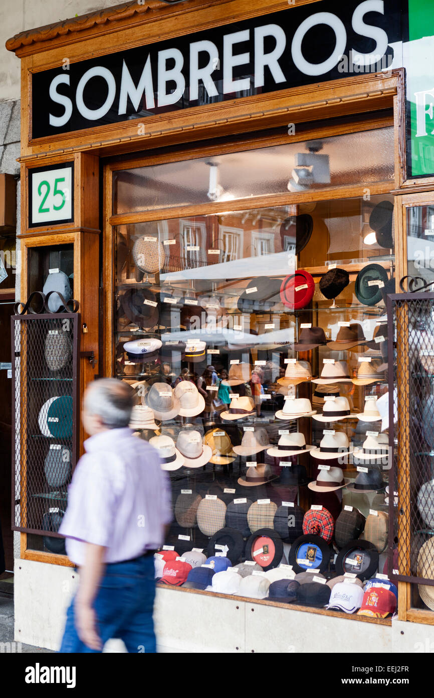 Sombreros Shop Hüte im Plaza Mayor in Madrid, Spanien. Stockfoto