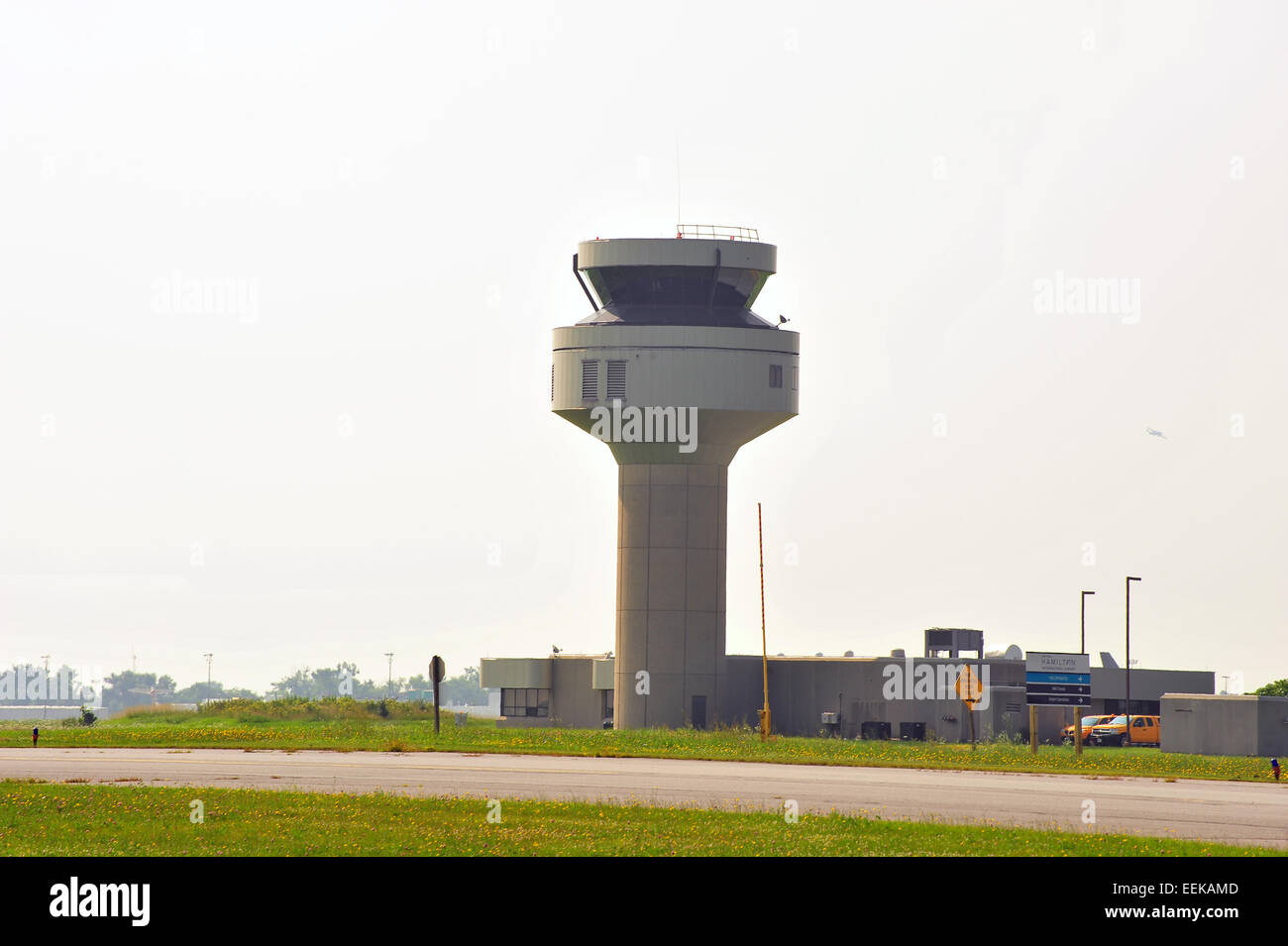 Der Kontrollturm an Hamilton International Airporrt Stockfoto