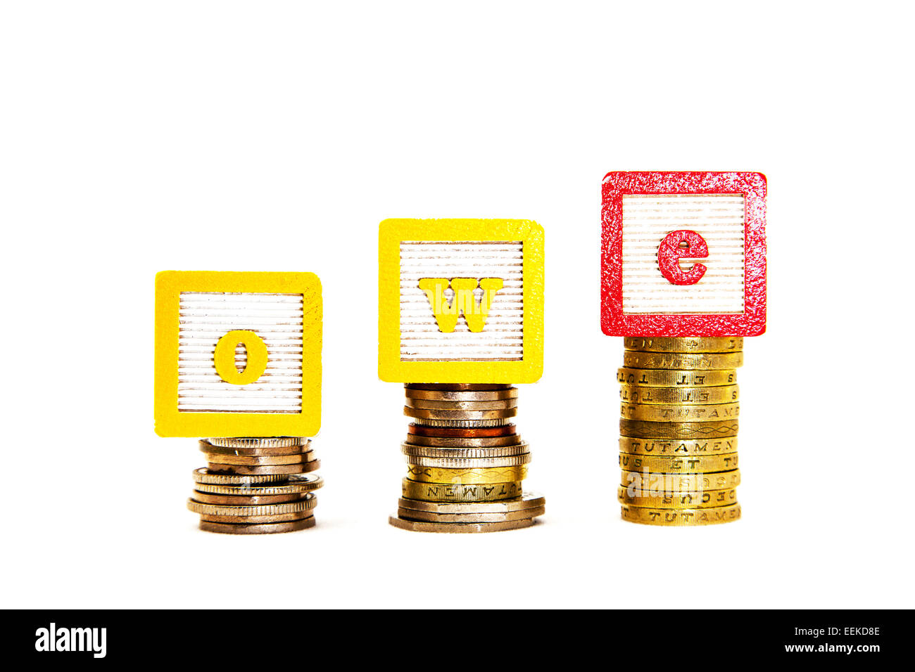 Schulden Sie wegen Schulden, die steigenden Kosten kostet Geld Leid Finanzierung Fonds Einnahmen kritischen nationalen Einkommenssituation ausgeschnitten textfreiraum weiß Stockfoto
