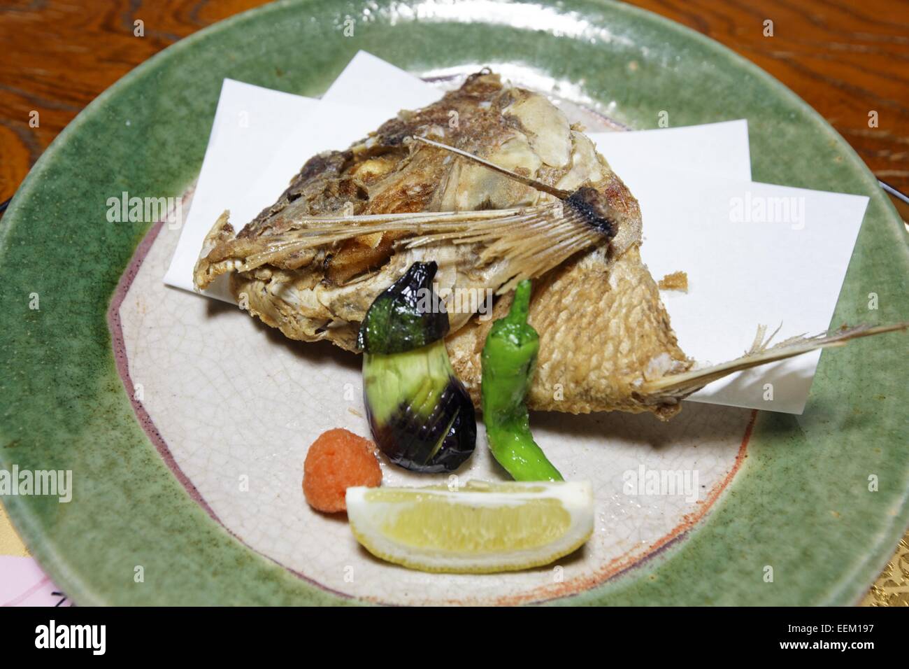Japanisches Essen, gebratenen Fischkopf Stockfoto