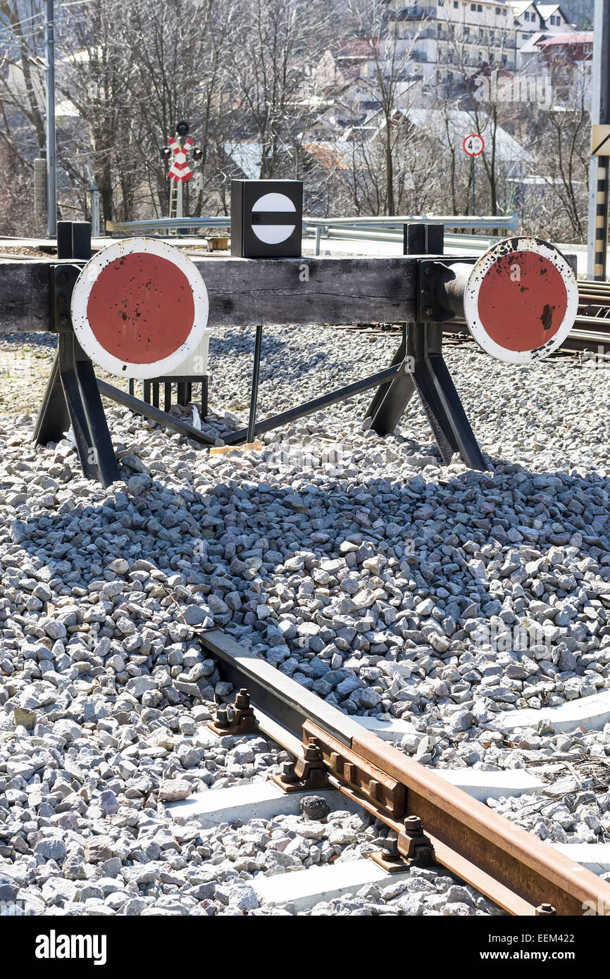 Eisenbahn-Infrastruktur-Element zeigt das Ende des tracks Stockfoto