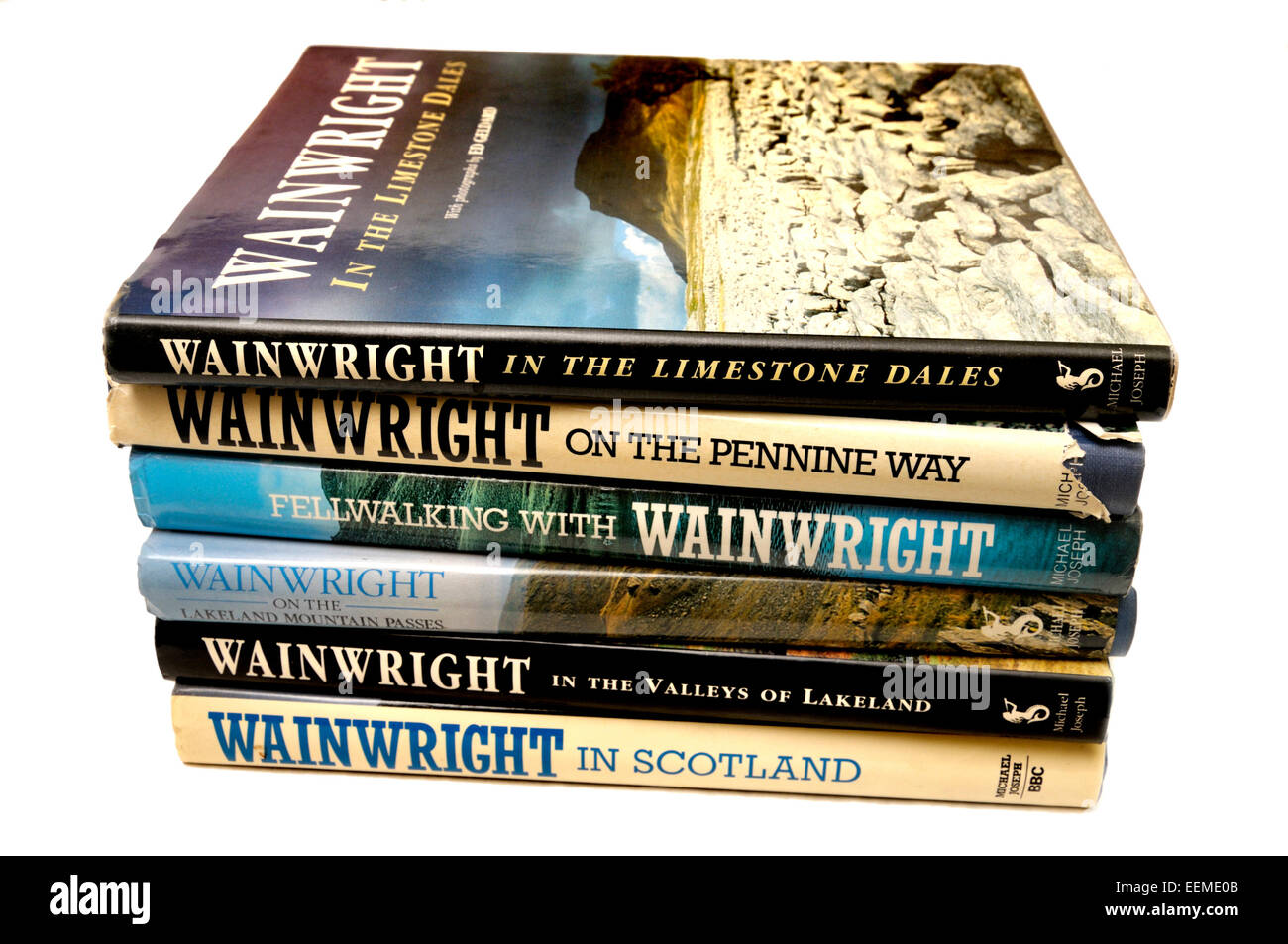Hardcover Bücher von Alfred Wainwright Stockfoto