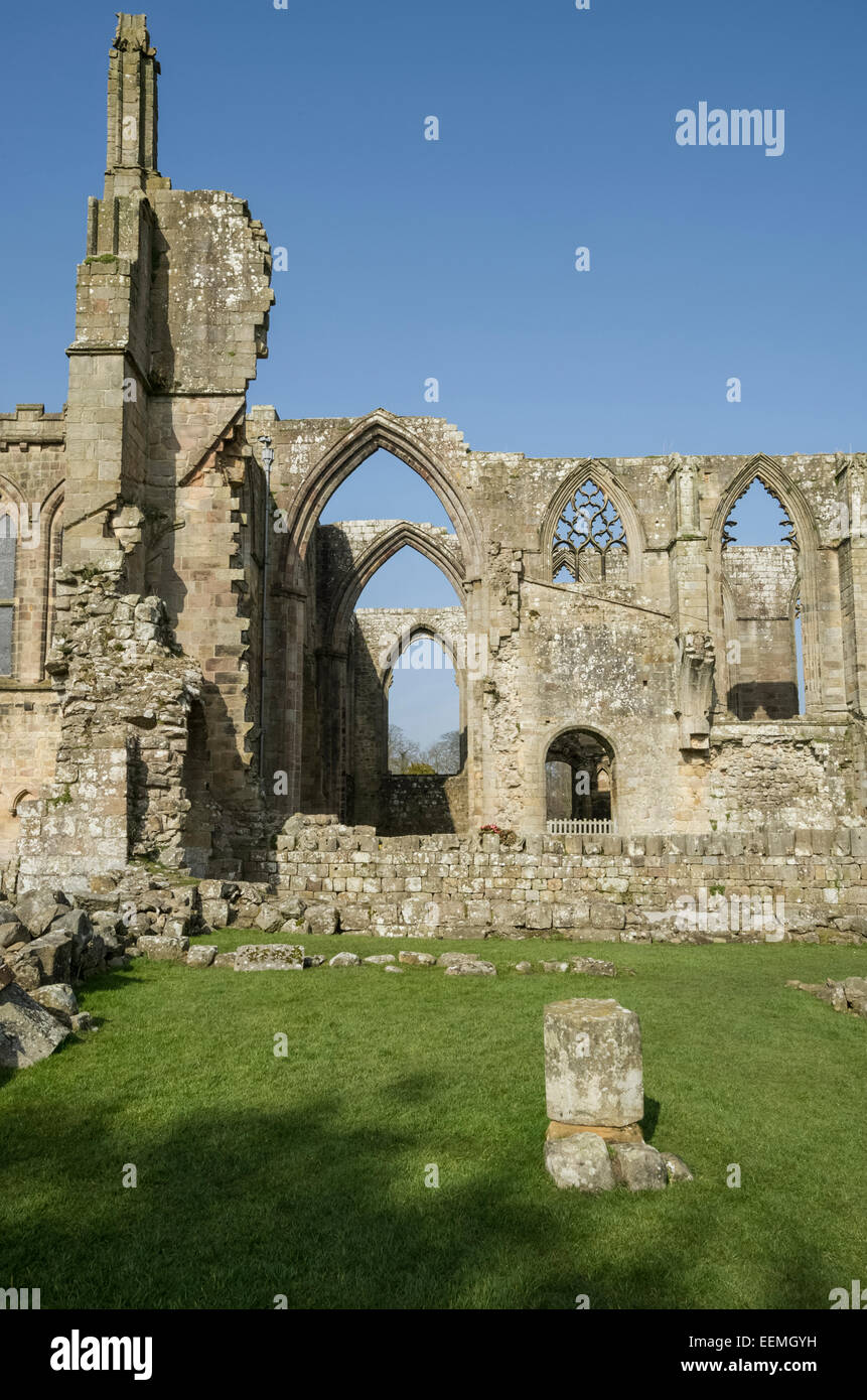 Ruinen des Bolton Abbey Monastery in North Yorkshire Stockfoto