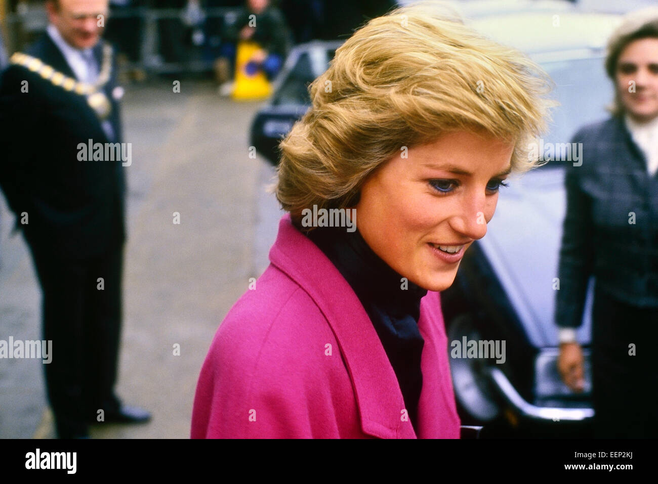 Die Prinzessin von Wales, Prinzessin Diana, besucht das Relate Marriage Guidance Centre in Barnett, North London, 29. November 1988 Stockfoto