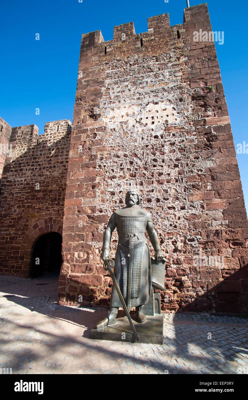 Statue an der Burg in Silves Algarve Portugal Stockfoto