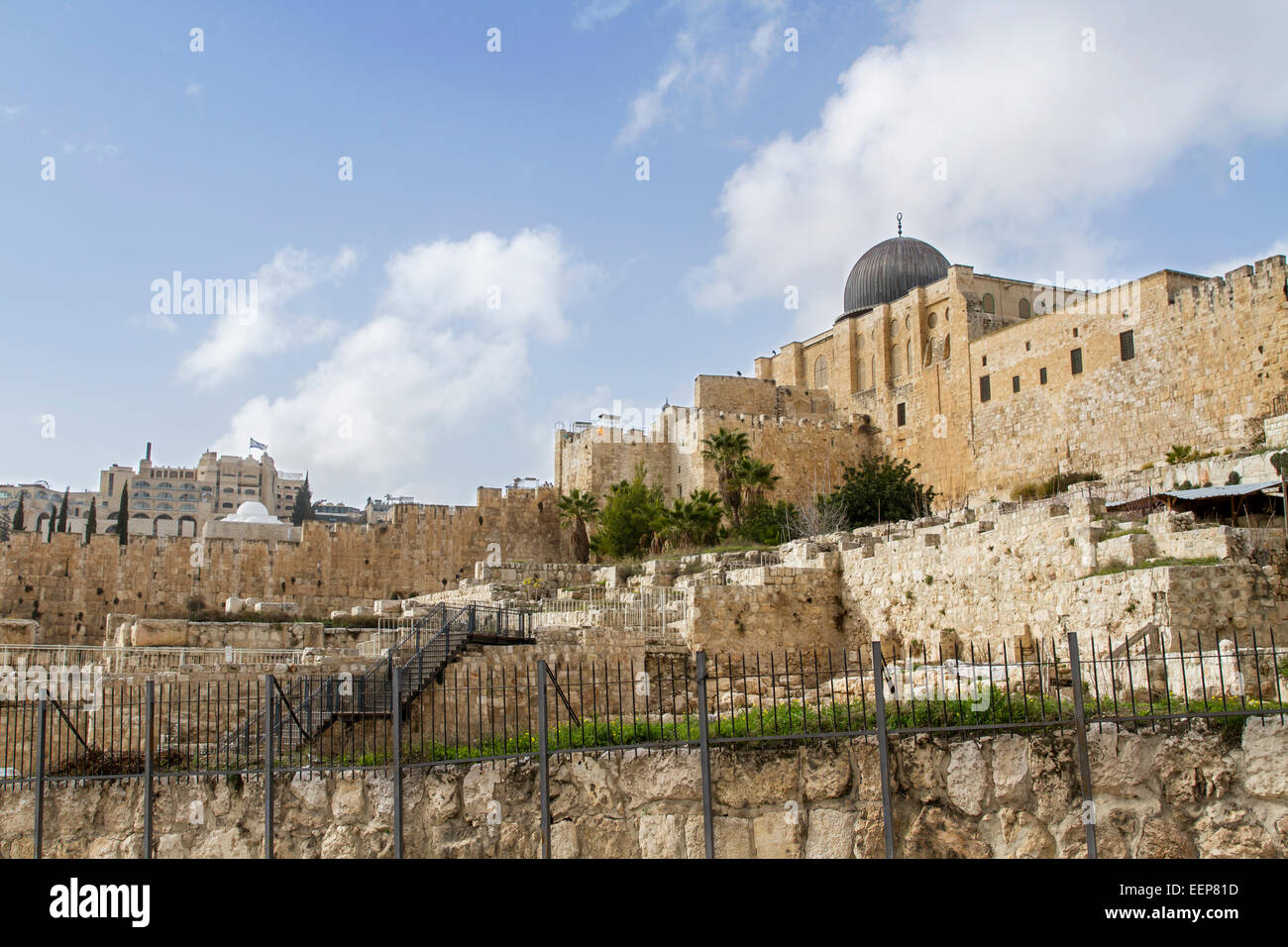 Südwand der Tempelberg in Jerusalem. Die Kuppel der Al-Aqsa-Moschee. Israel. Stockfoto