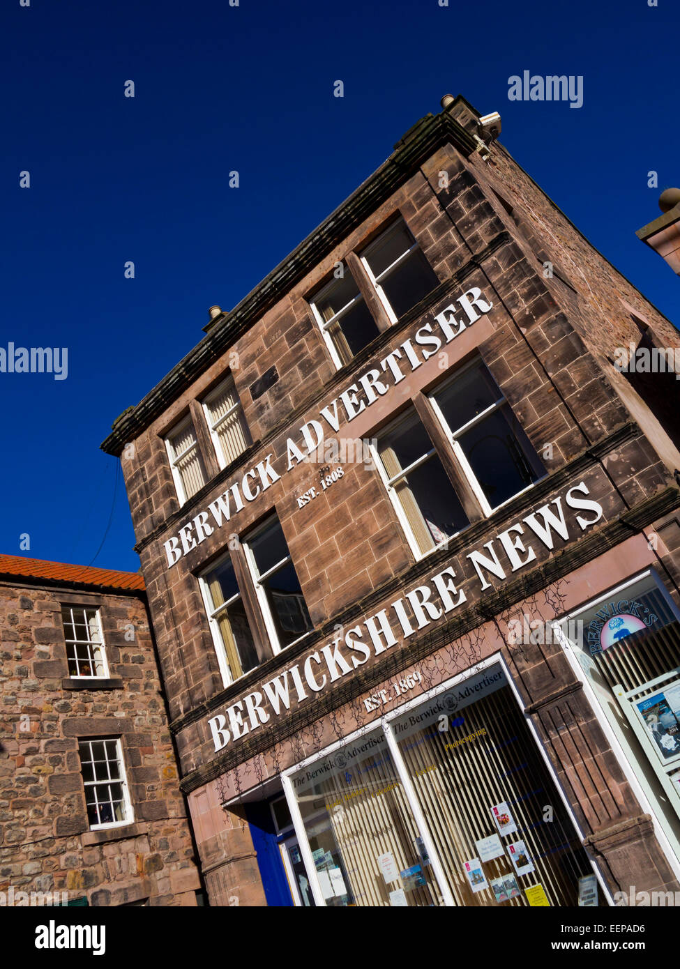 Die Büros der Berwick Advertiser und Berwickshire Nachrichten Lokalzeitungen in Marygate Berwick nach Tweed Northumberland UK Stockfoto
