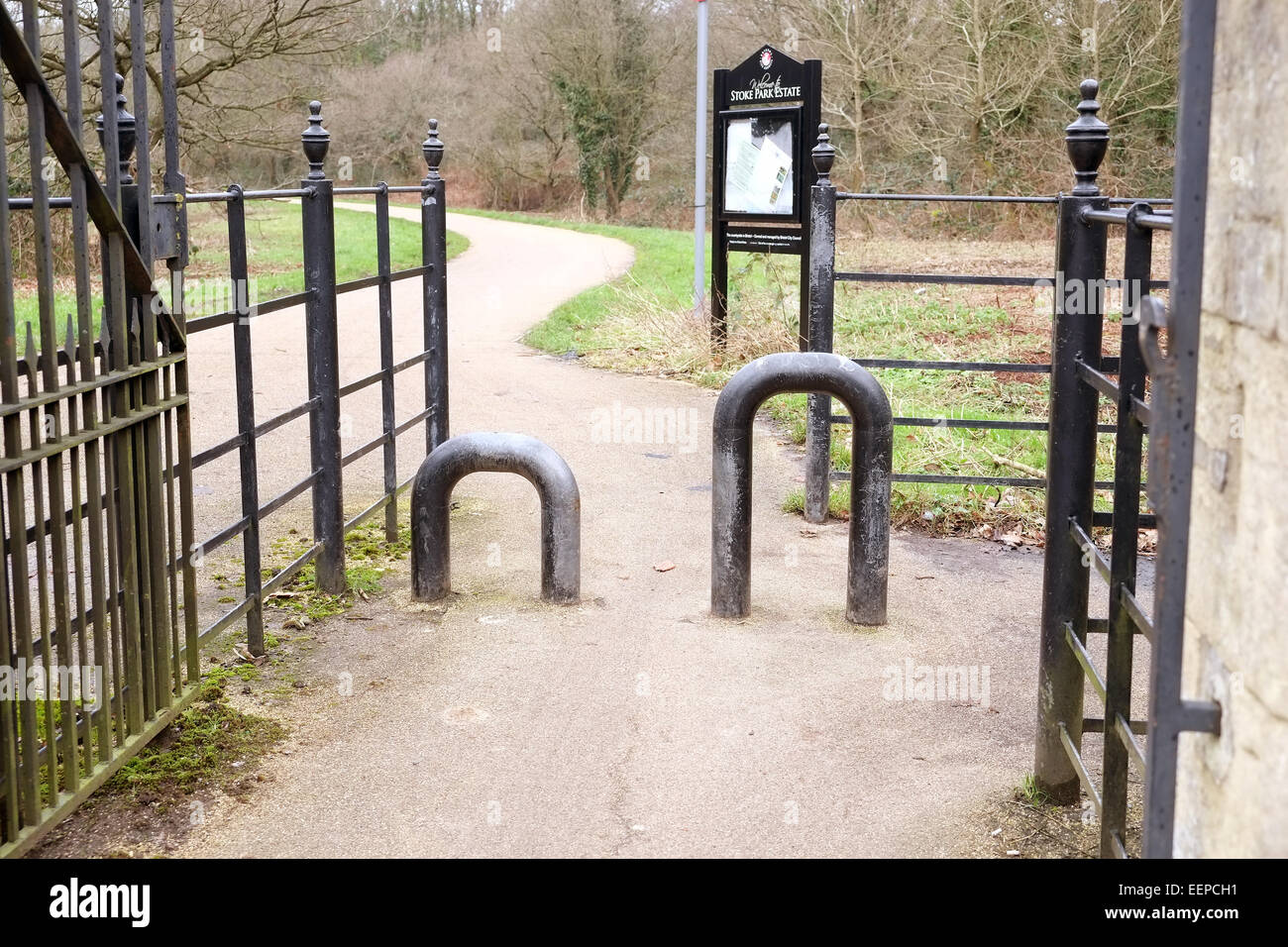 Einschränkungen bei Stoke Park Estate in Bristol-Zyklus. 20. Januar 2015 Stockfoto