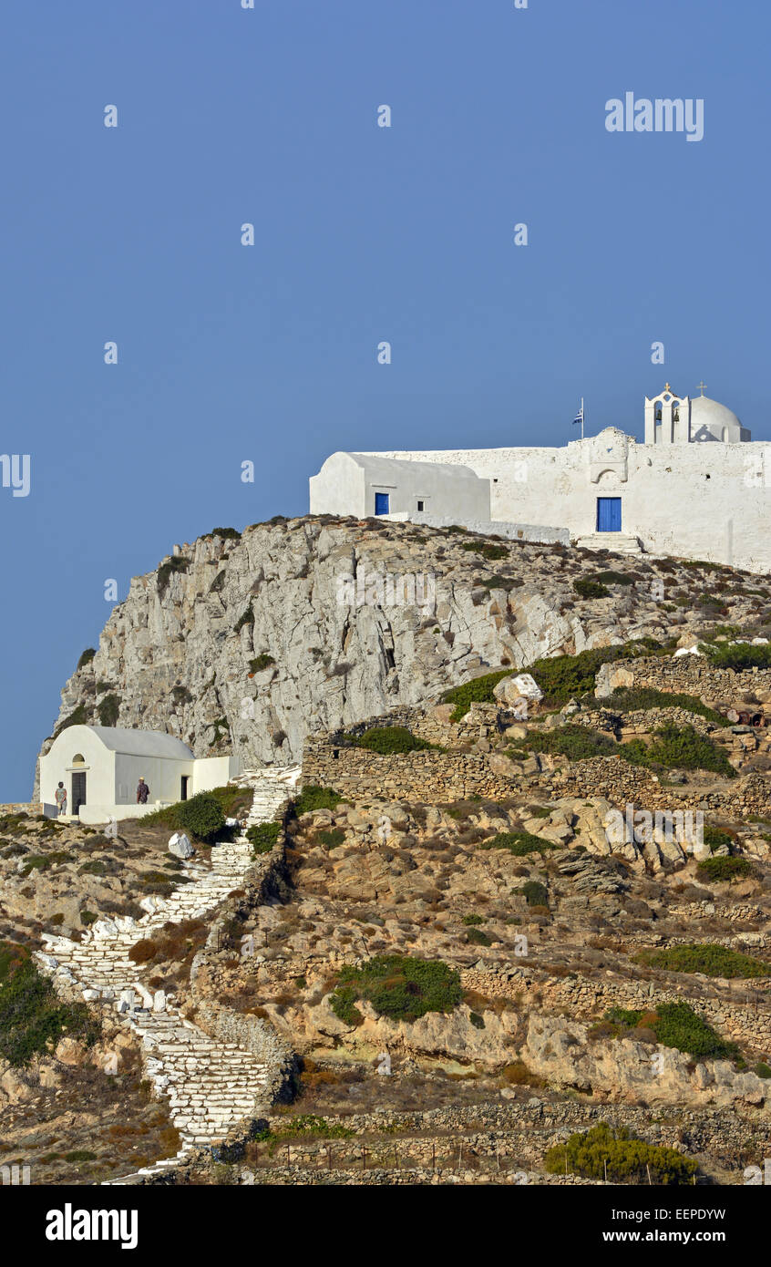 Ansicht des Klosters Zoodohos Pigi (Chryssopigi), der wichtigsten orthodoxen Schrein Sikinos Insel, Kykladen, Griechenland Stockfoto