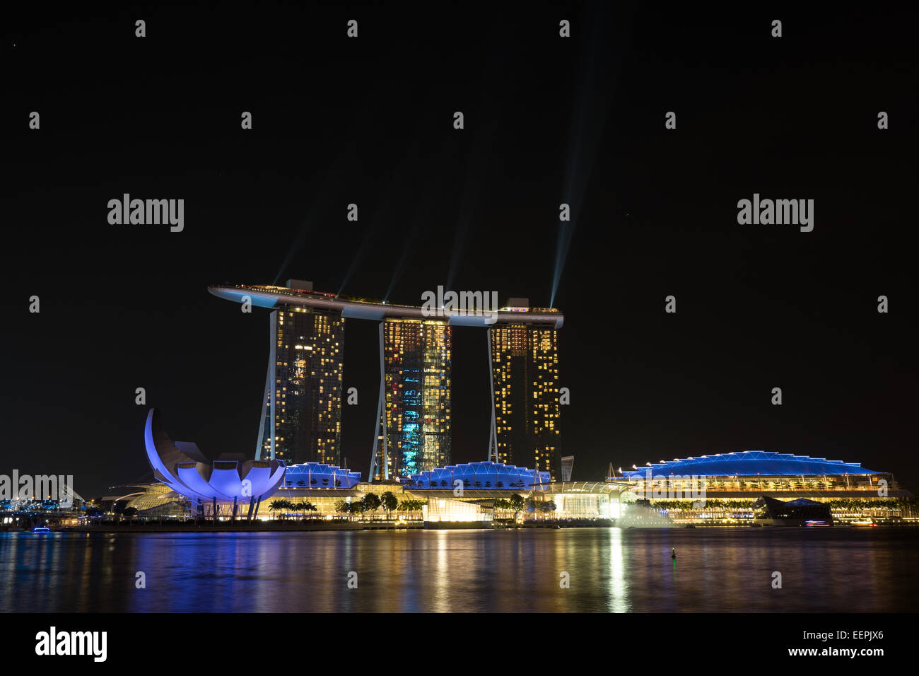 Marina Bay Sands Hotel und Casino, Singapur. Entworfen vom Architekten Moshe Safdie. Stockfoto