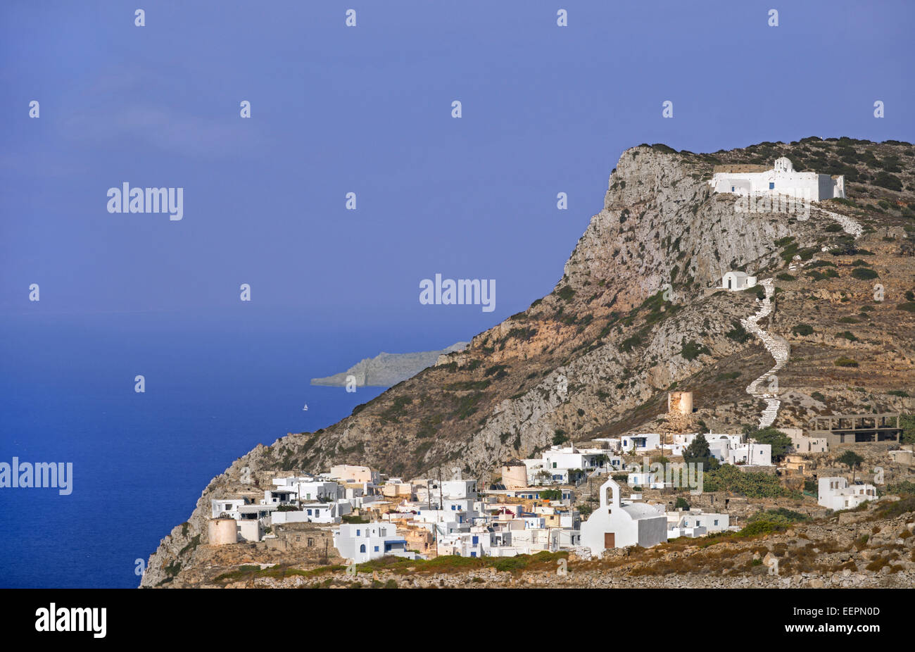 Blick auf traditionelle Siedlung Kastro, eines der beiden, aus denen die Hauptstadt Sikinos Insel, Kykladen, Griechenland Stockfoto