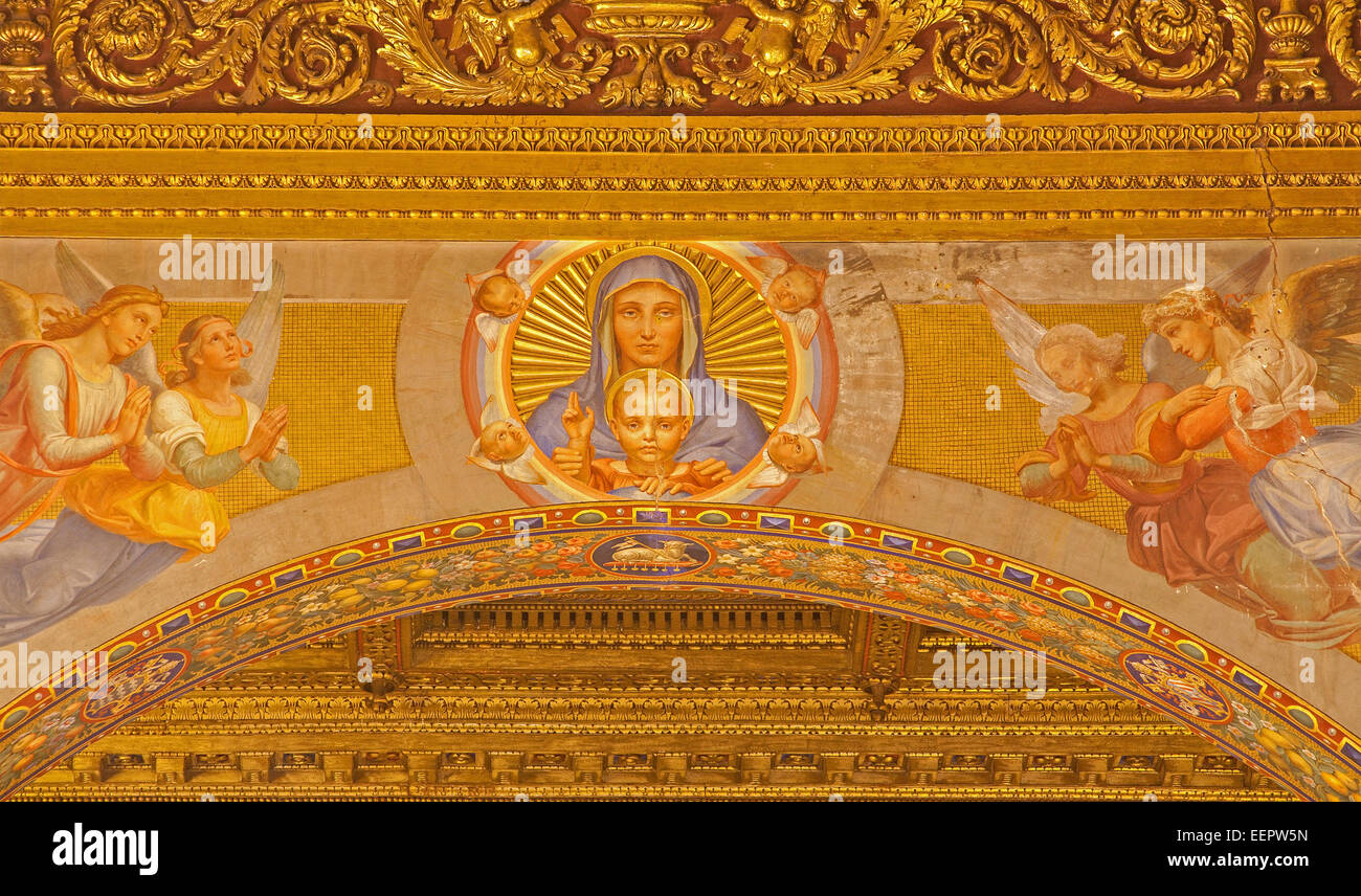 Rom, Italien - 21. März 2012: The Madonna Fresko über dem Bogen in Kirche von Santa Maria in Trastevere vom Jahre 1865 bis 1866. Stockfoto