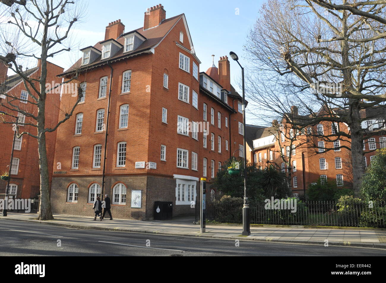 Wohnsiedlungen auf John Islip Street, Pimlico, London Stockfoto
