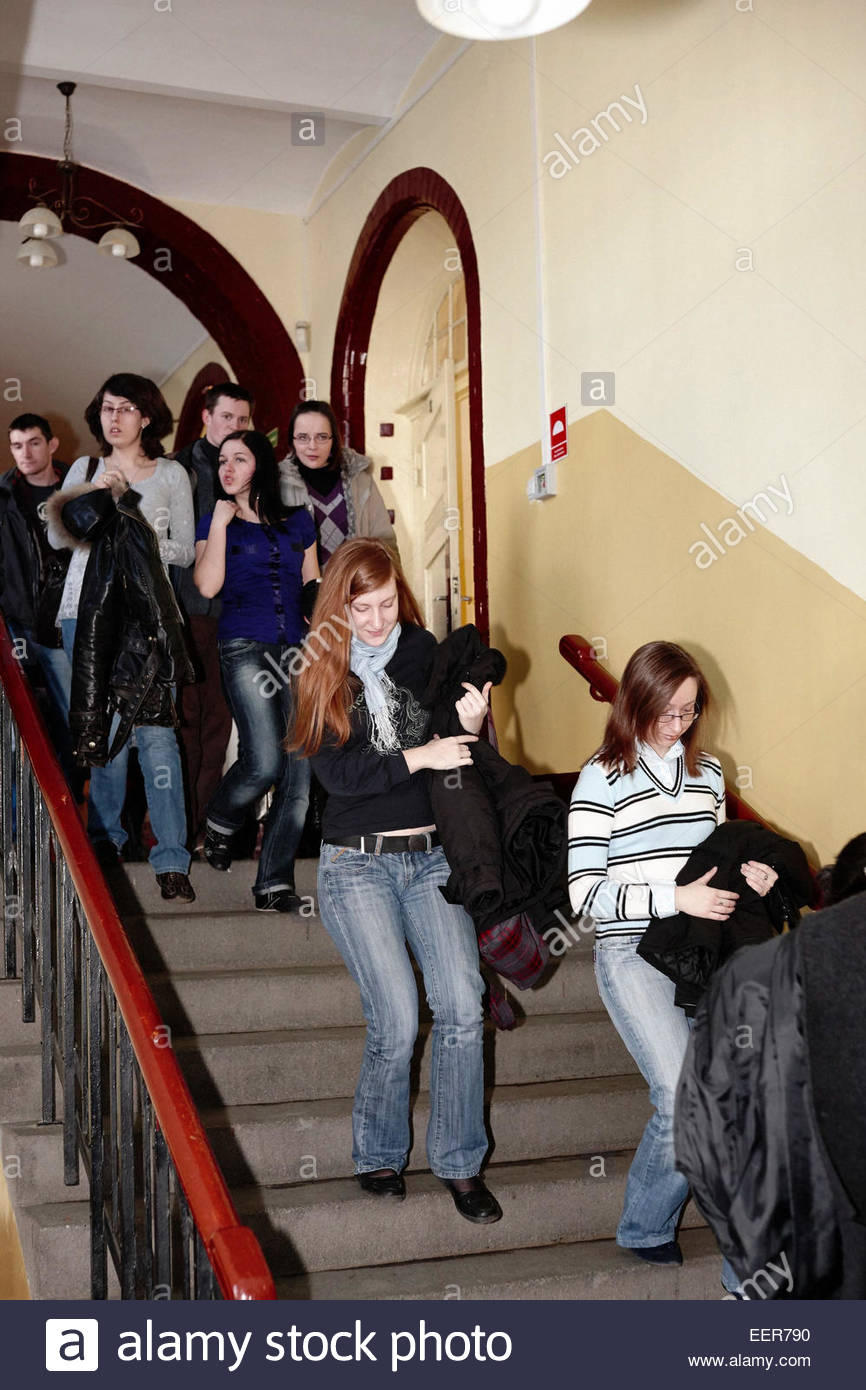 Junge Hübsche Studentinnen Junge Hübsche Studentinnen