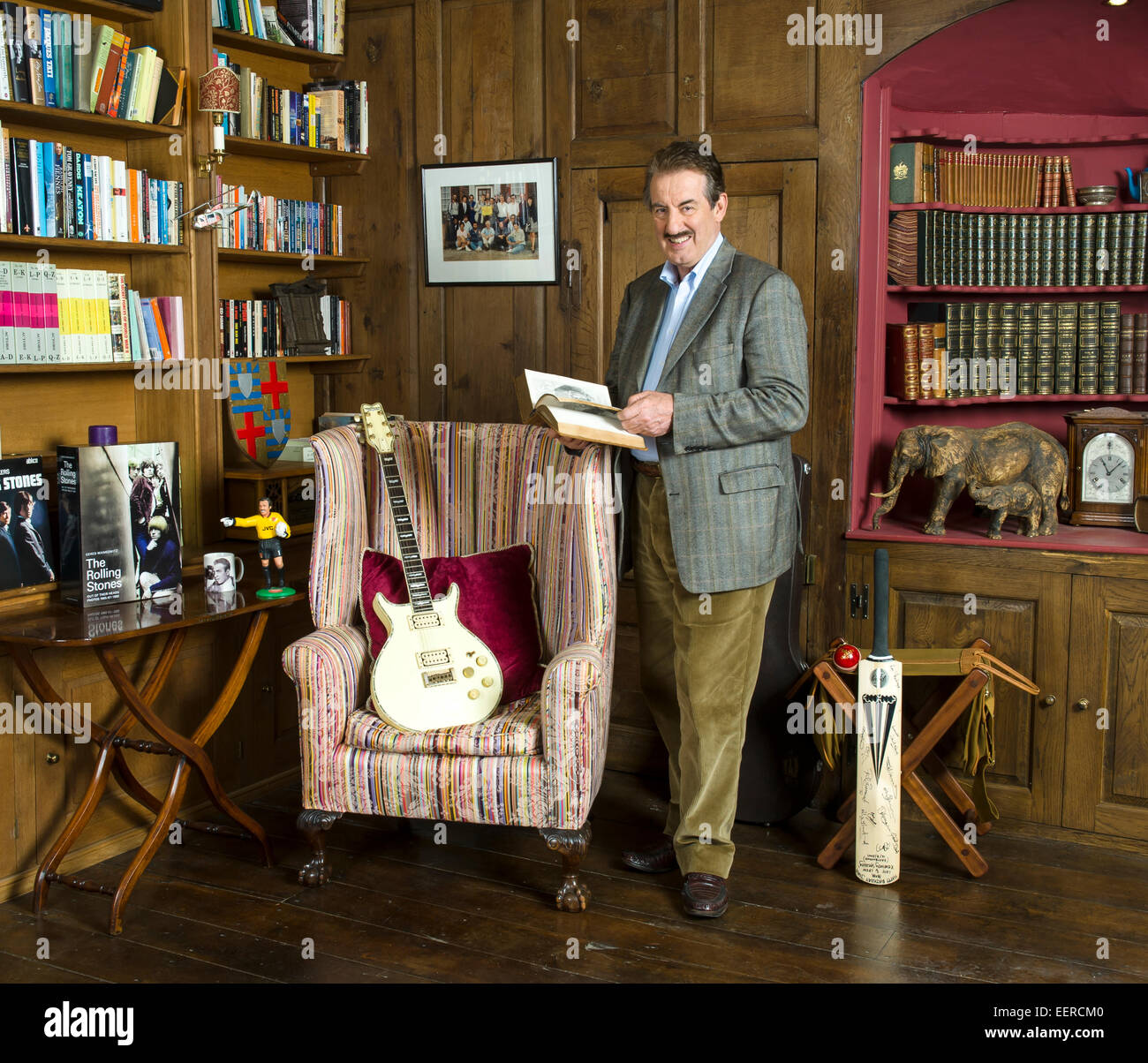 Schauspieler John Challis abgebildet in Shropshire zu Hause. Er spielte "Boycie" ein Gebrauchtwagenhändler in dem Drama "Nur Dummköpfe und Pferde" Stockfoto