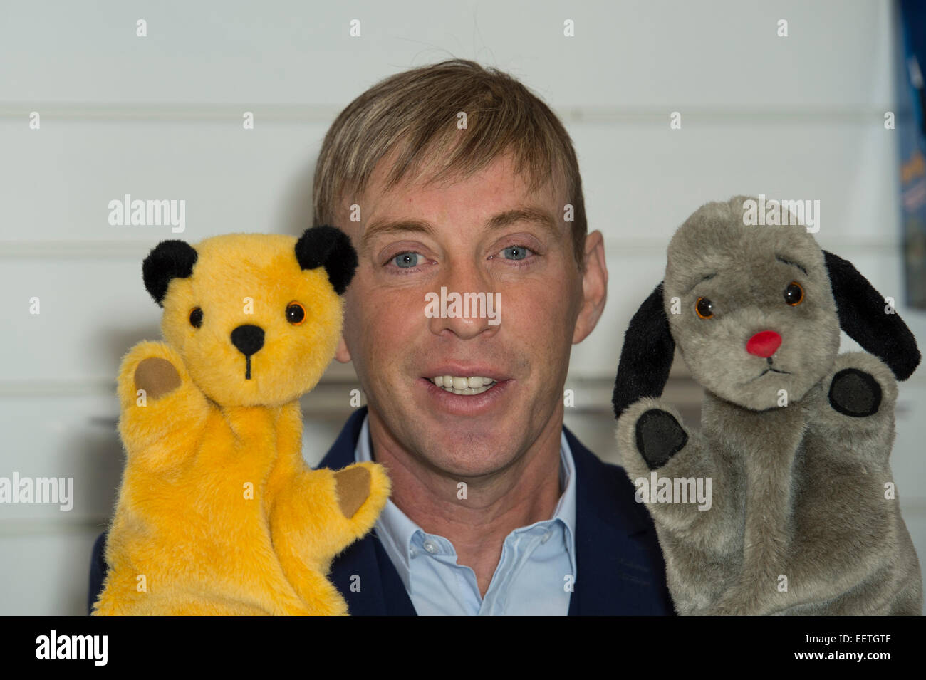 Richard Cadell, der Besitzer und Moderator der rußigen Show stellt sich auf der Toy Fair 2015 am Olympia in London. Stockfoto