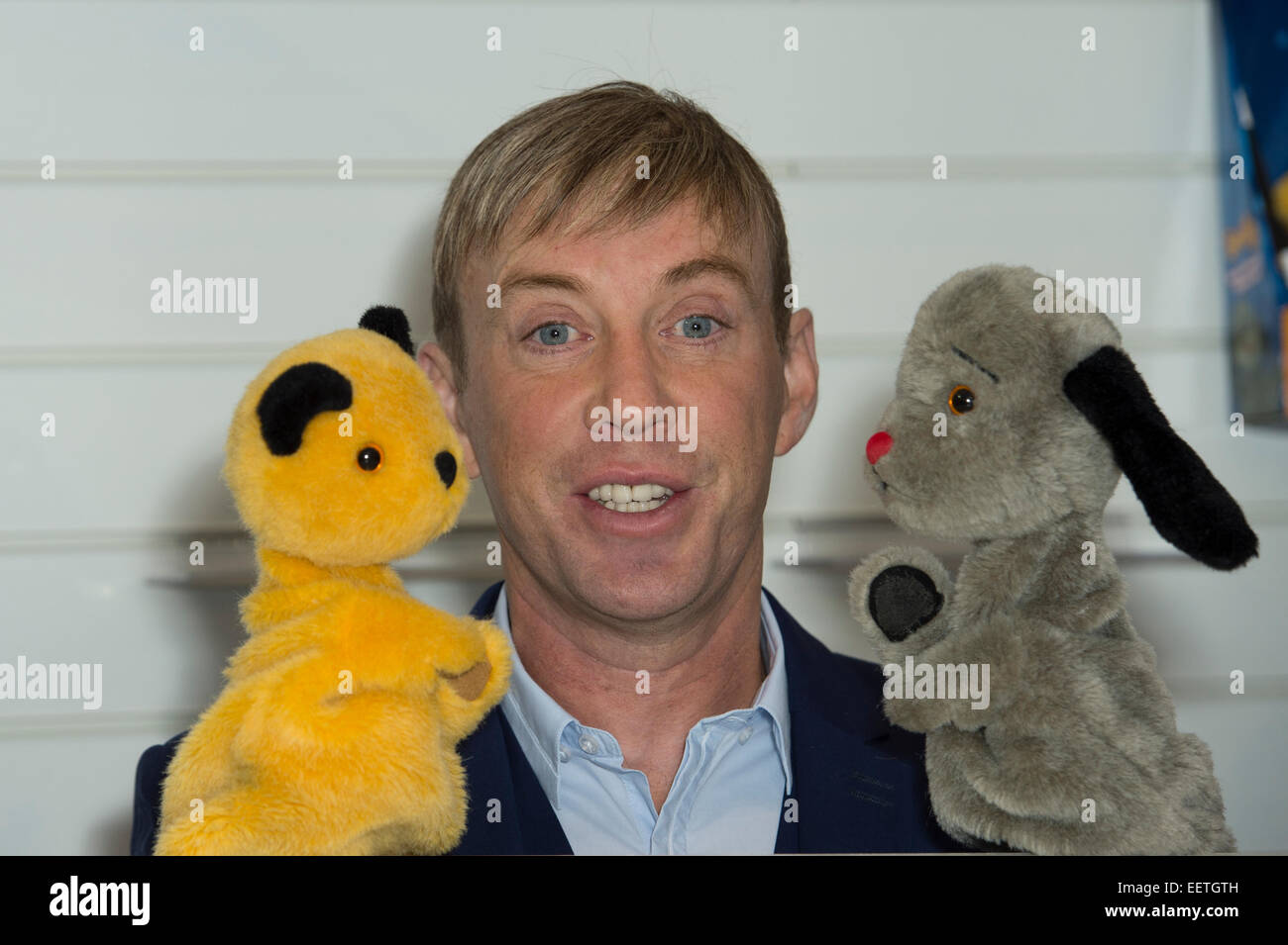 Richard Cadell, der Besitzer und Moderator der rußigen Show stellt sich auf der Toy Fair 2015 am Olympia in London. Stockfoto