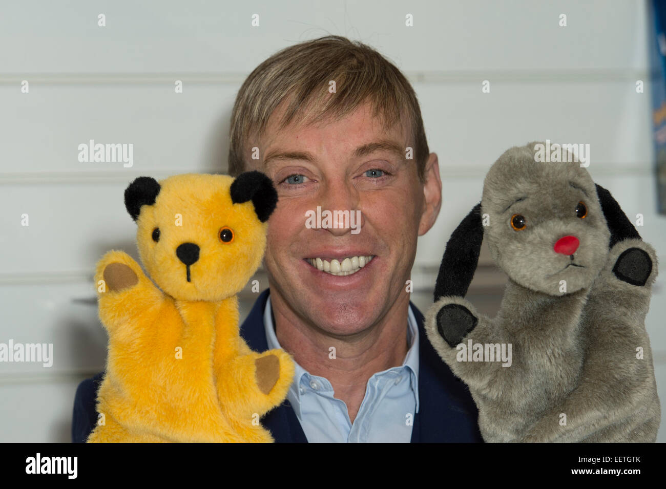 Richard Cadell, der Besitzer und Moderator der rußigen Show stellt sich auf der Toy Fair 2015 am Olympia in London. Stockfoto