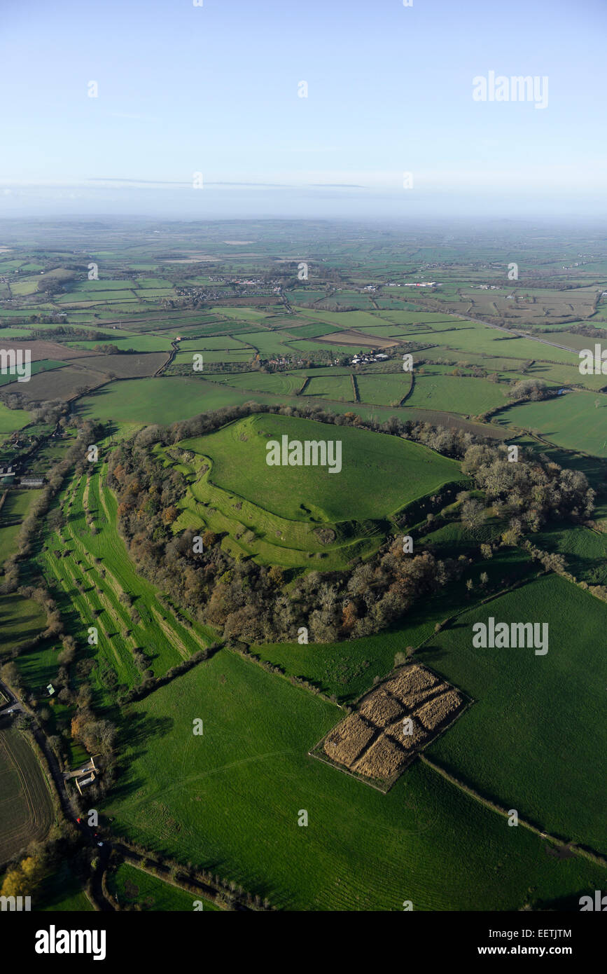 Eine Luftaufnahme von der Wallburg bekannt als Cadbury Castle in Somerset, angeblich die Position von König Arthurs Camelot Stockfoto