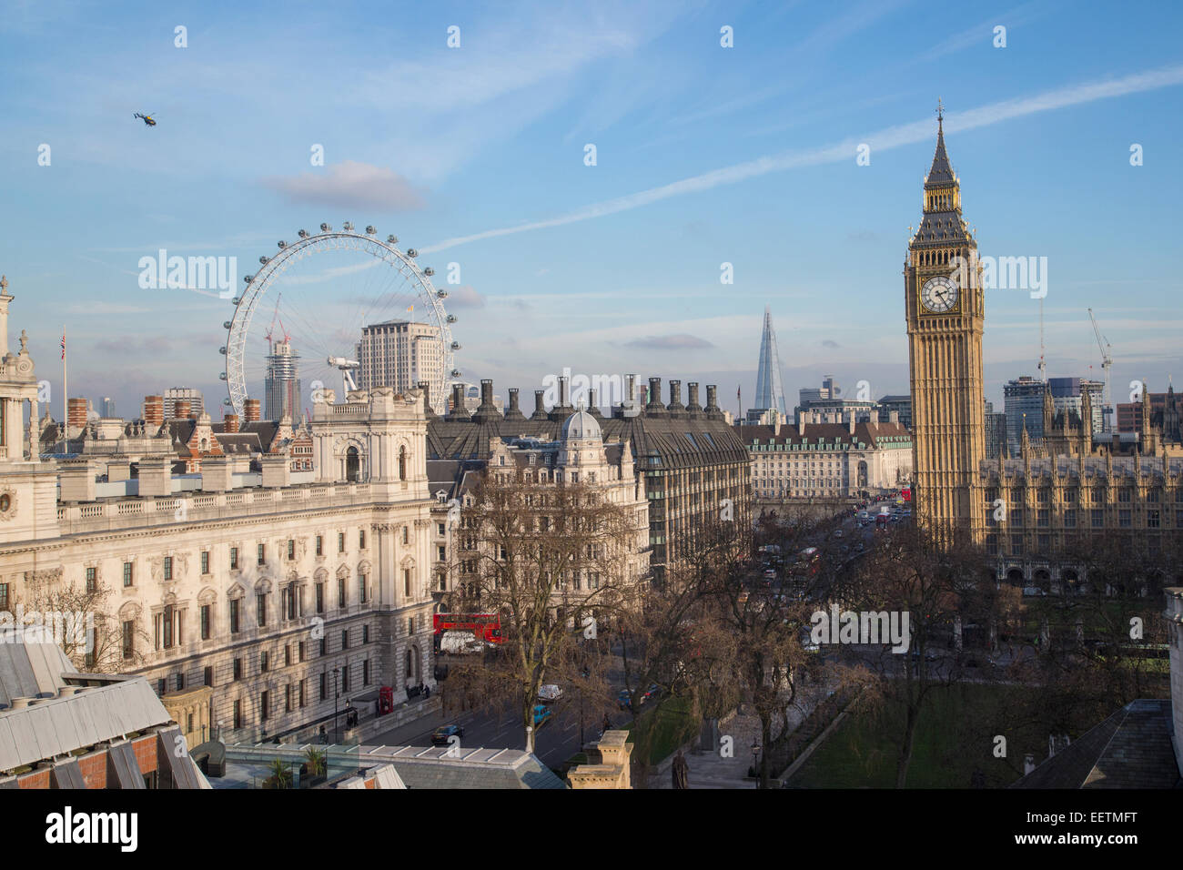 Ansicht des Parliament Square Blick nach Süden mit Big Ben, London Eye und die Scherbe Stockfoto