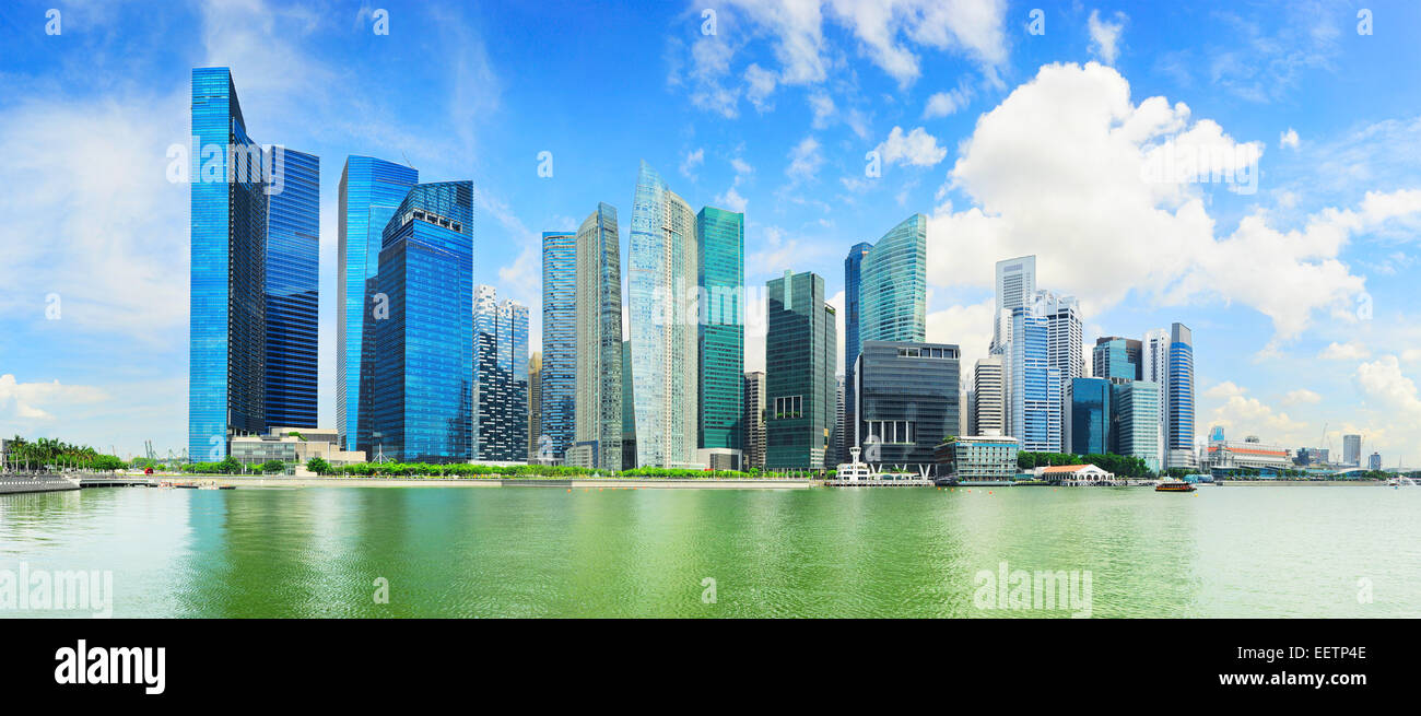 Panoramablick über Singapur Downtown Core in den hellen, sonnigen Tag Stockfoto