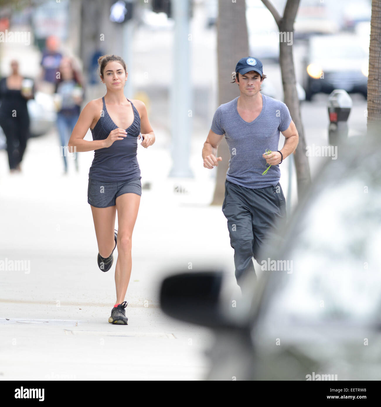 Nikki Reed und Ian Somerhalder gehen für einen Lauf mit: Nikki Reed, Ian Somerhalder Where: Los Angeles, California, Vereinigte Staaten von Amerika bei: 19. Juli 2014 Stockfoto