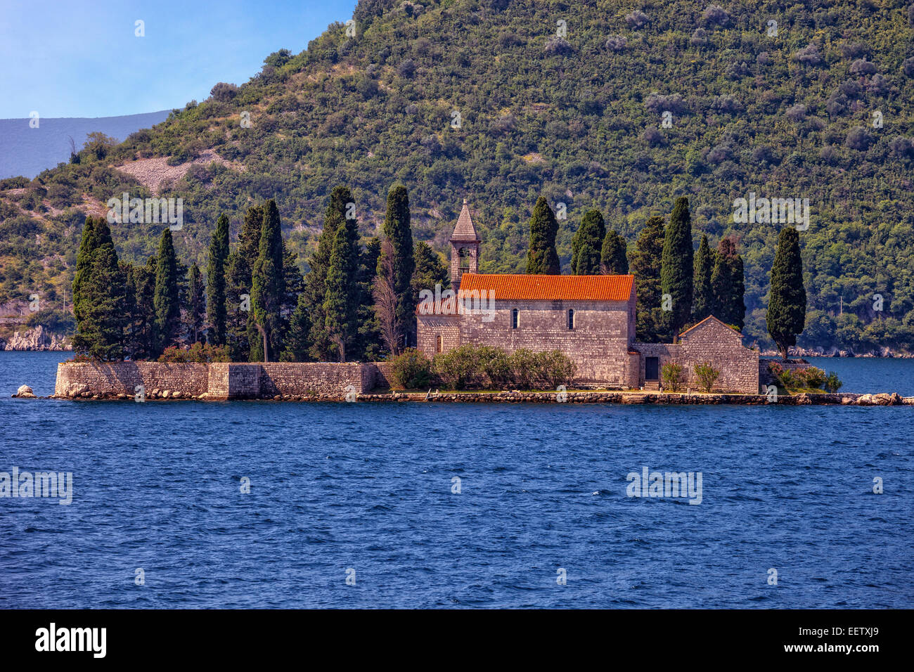 Insel des Heiligen Georg an der Bucht von Kotor, Montenegro. Stockfoto