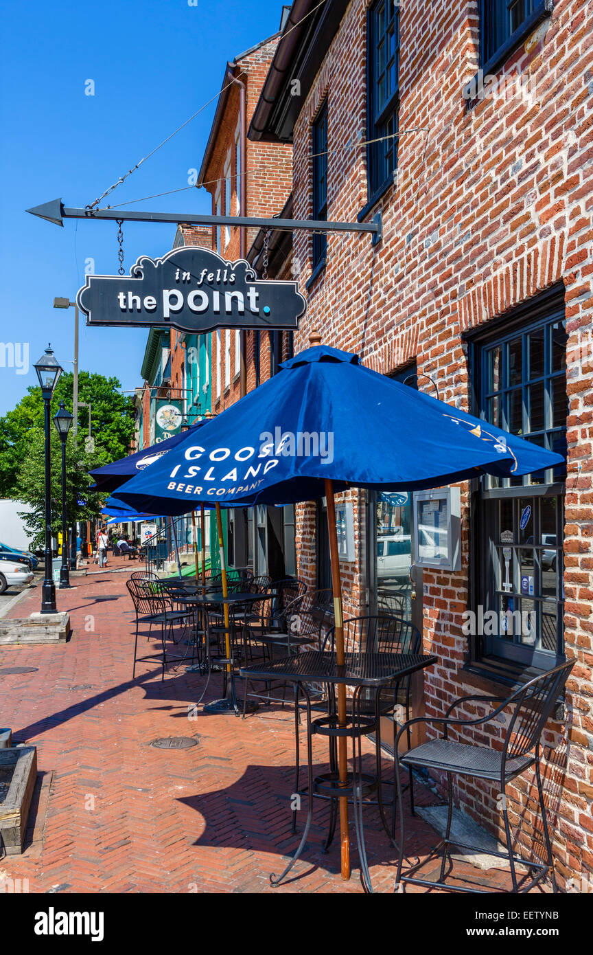 Geschäfte, Bars und Restaurants in Thames Street im historischen sank der Punkt, Baltimore, Maryland, USA Stockfoto