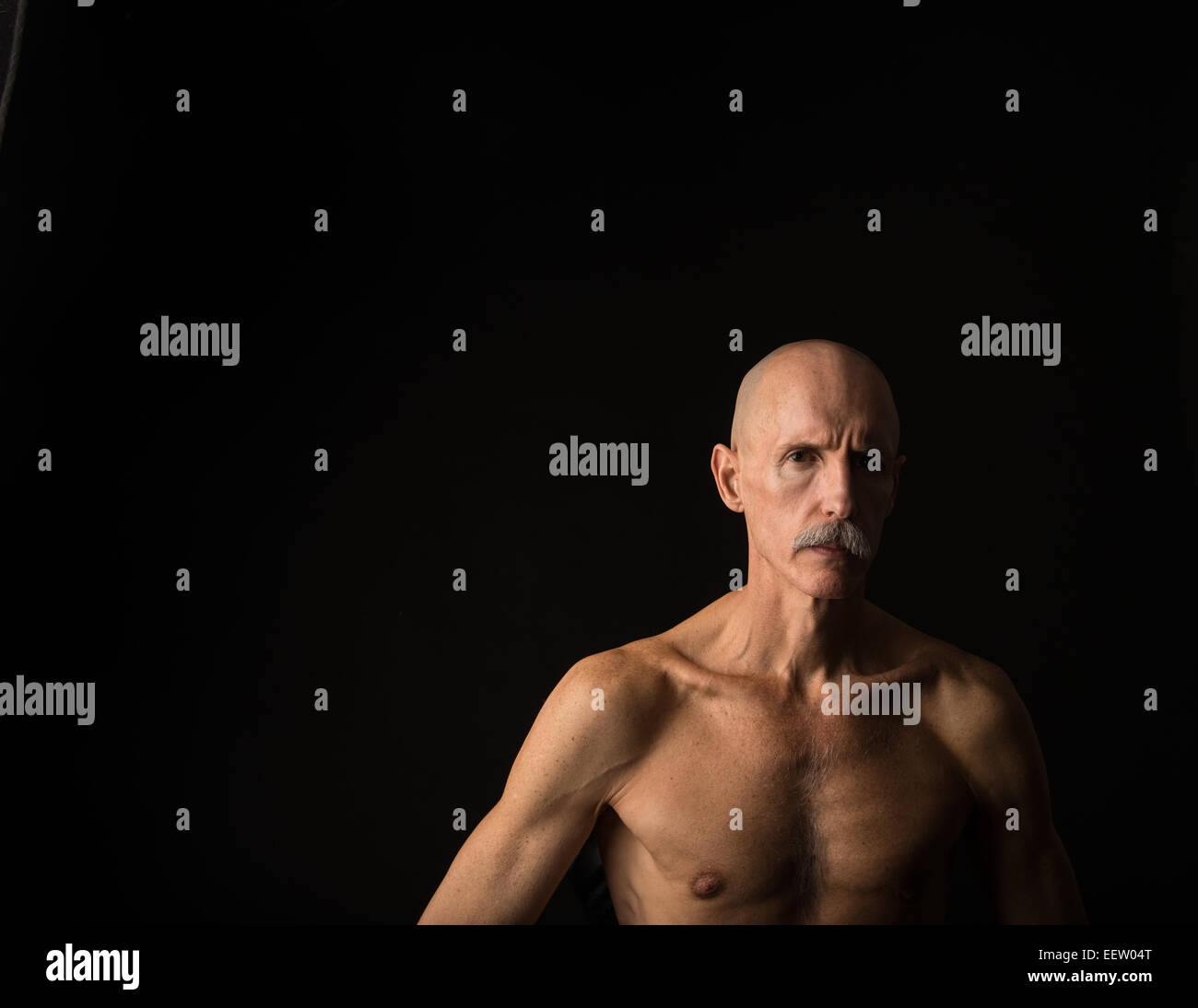 Alter Mann Porträt mit Textfreiraum Stockfoto