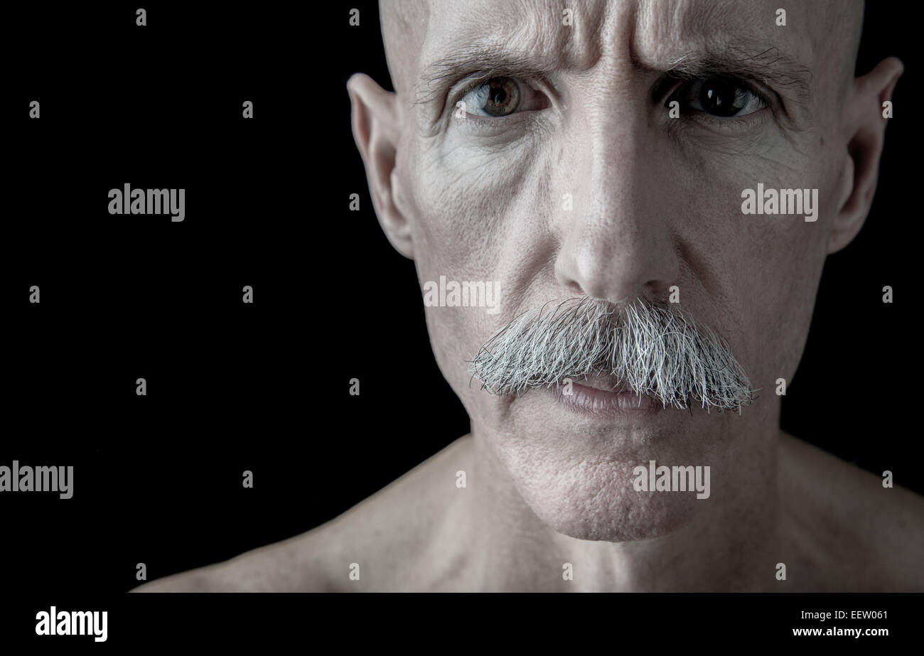 Alten Glatzkopf in Stirnseite mit Textfreiraum Stockfoto