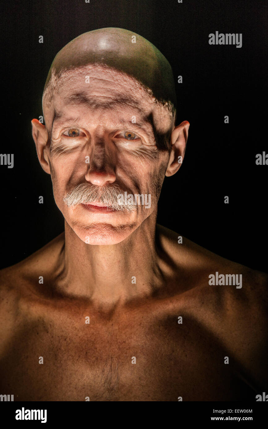 Unheimlich beleuchtete Männerkopf Stockfoto