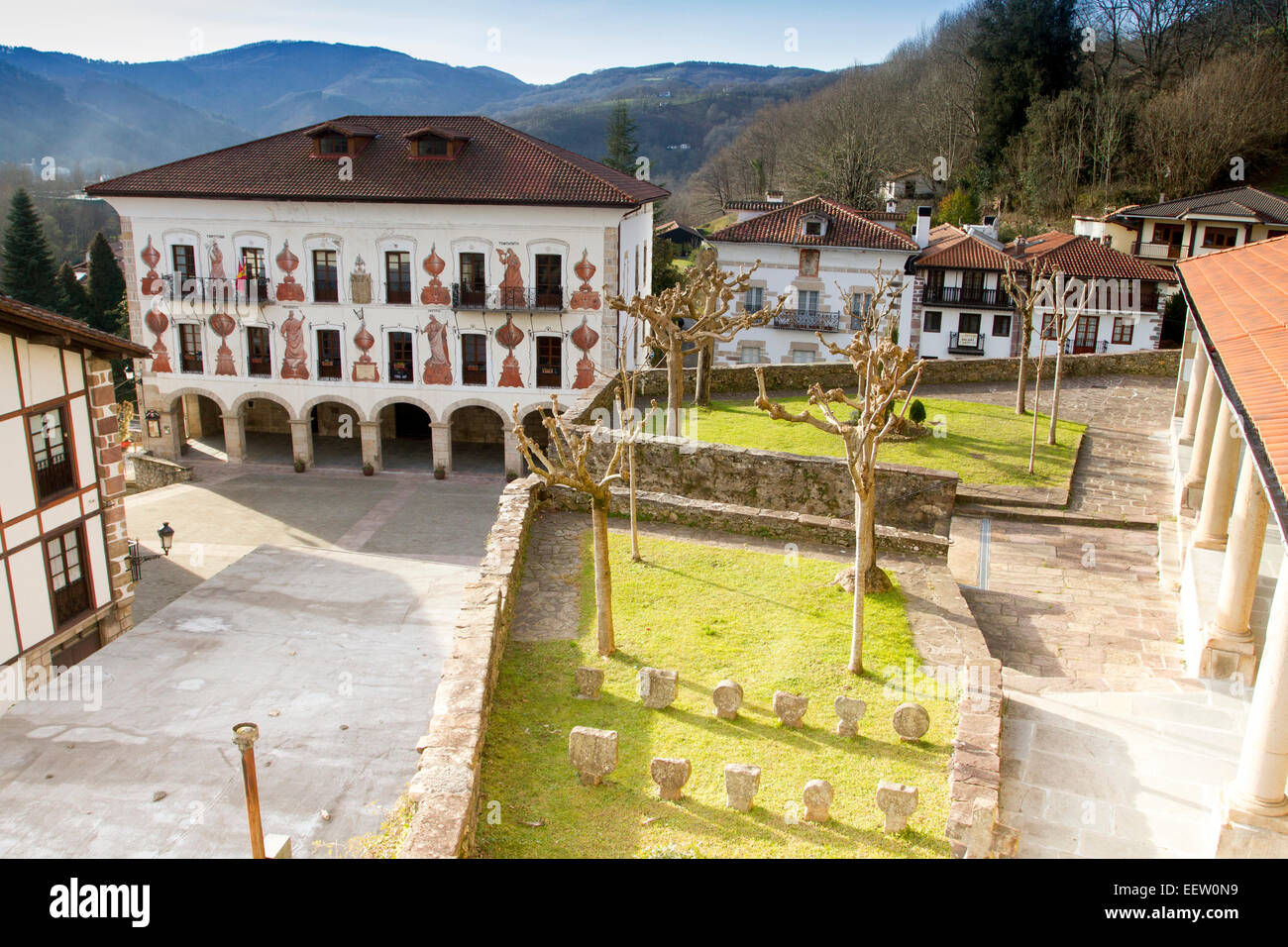 Rathaus von Bera, Navarra, Spanien Stockfotografie Alamy
