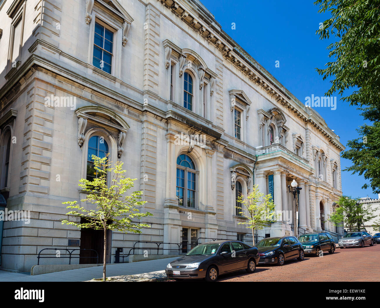 Außenansicht der George Peabody Library, Peabody Institute, Johns Hopkins University, Baltimore, Maryland, USA Stockfoto
