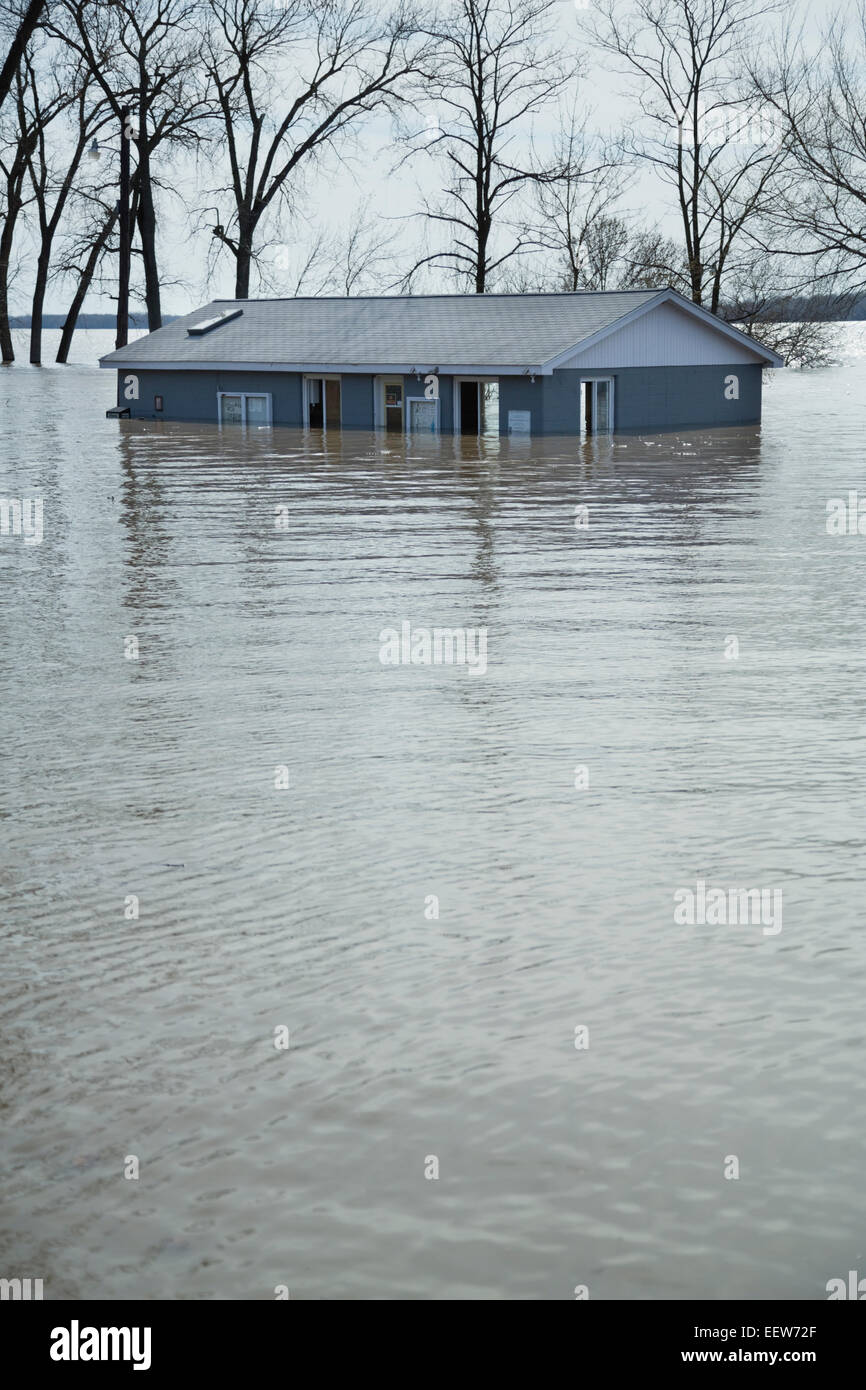 Blick auf überfluteten Haus Stockfoto