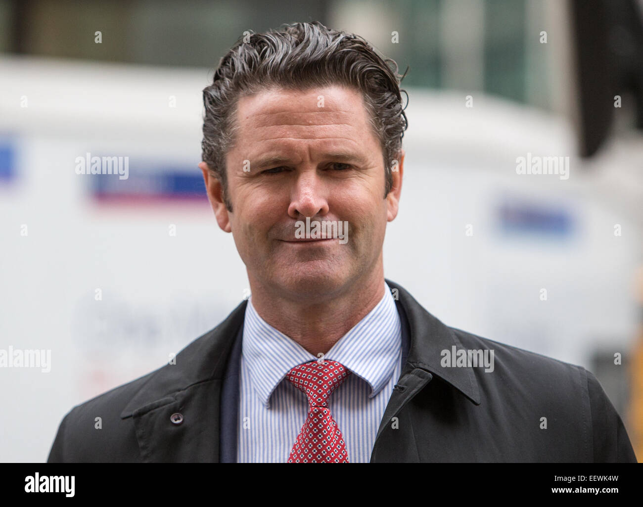 Chris Cairns ehemaliges Neuseeland Cricketer und Allrounder außerhalb The Old Bailey in London Beantwortung Gebühren von Spielabsprachen Stockfoto