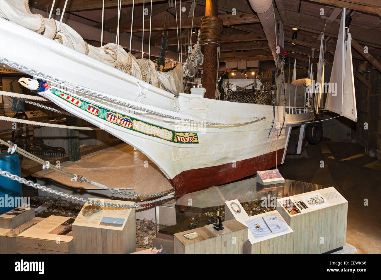 Maryland, Ostufer, St. Michaels, Chesapeake Bay Maritime Museum, Auster ernten Skipjack E.C. Collier gebaut 1910 Stockfoto