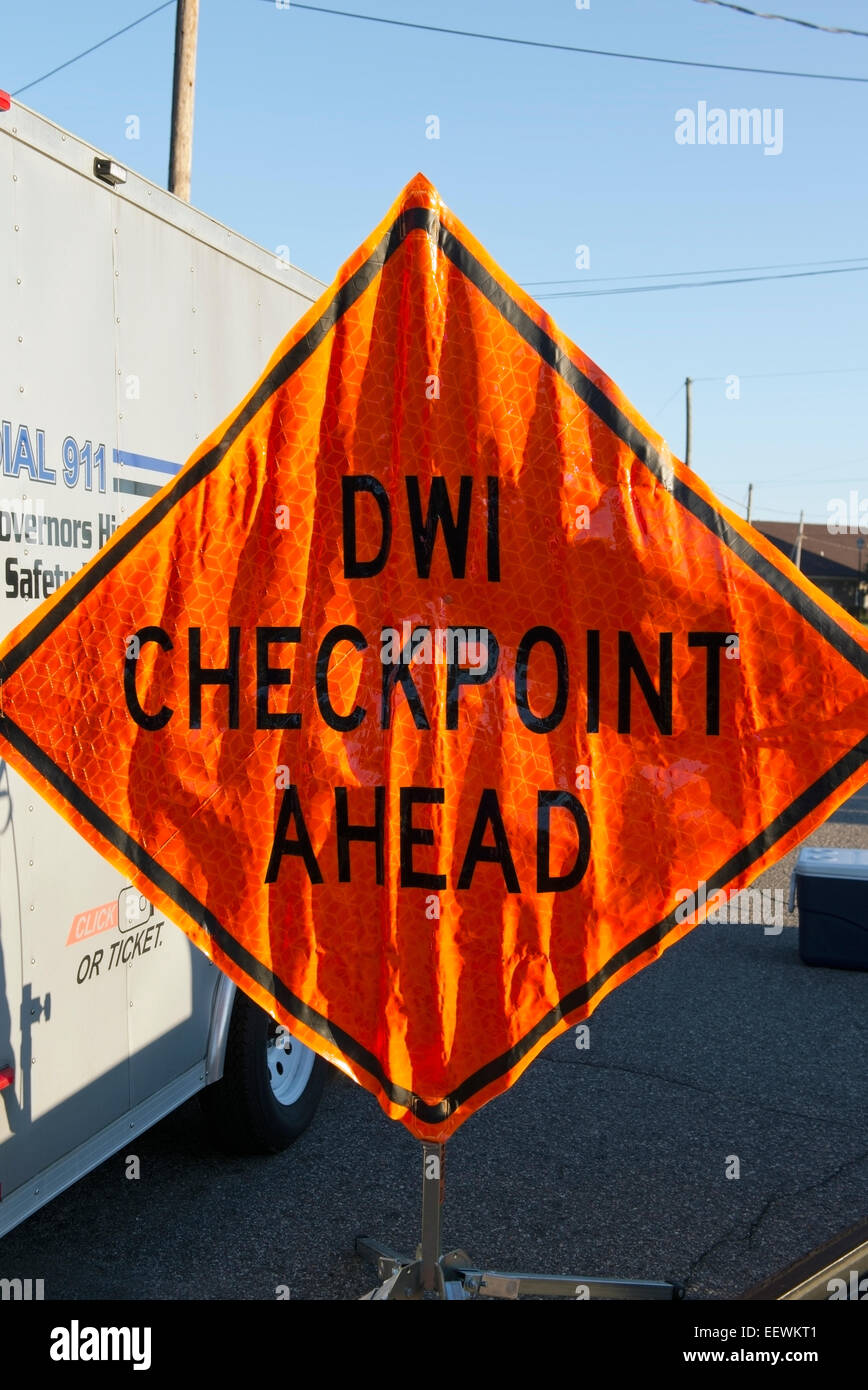 Richmond County North Carolina, DWI (Fahren, während sie berauscht) Durchsetzung Checkpoint unterzeichnen. Stockfoto