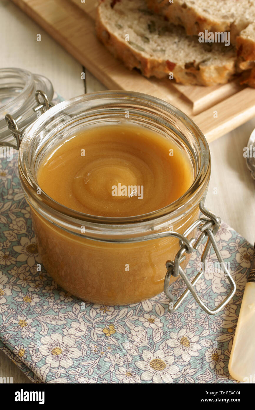 Manuka Honig produziert aus dem Nektar der Manuka oder Tee-Baum in Neuseeland und Australien. Stockfoto