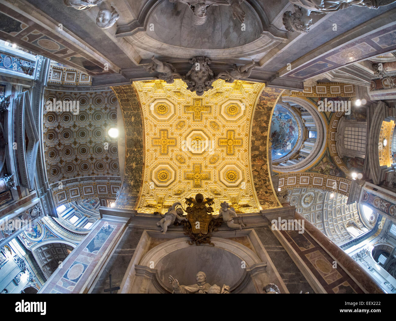 Das großartige Innere der Basilika St. Peter im Vatikan, Rom 12 Stockfoto