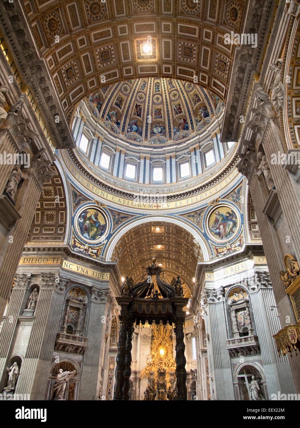 Das großartige Innere der Basilika St. Peter im Vatikan, Rom 6 Stockfoto